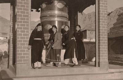  The Girls with Prayer Wheel 