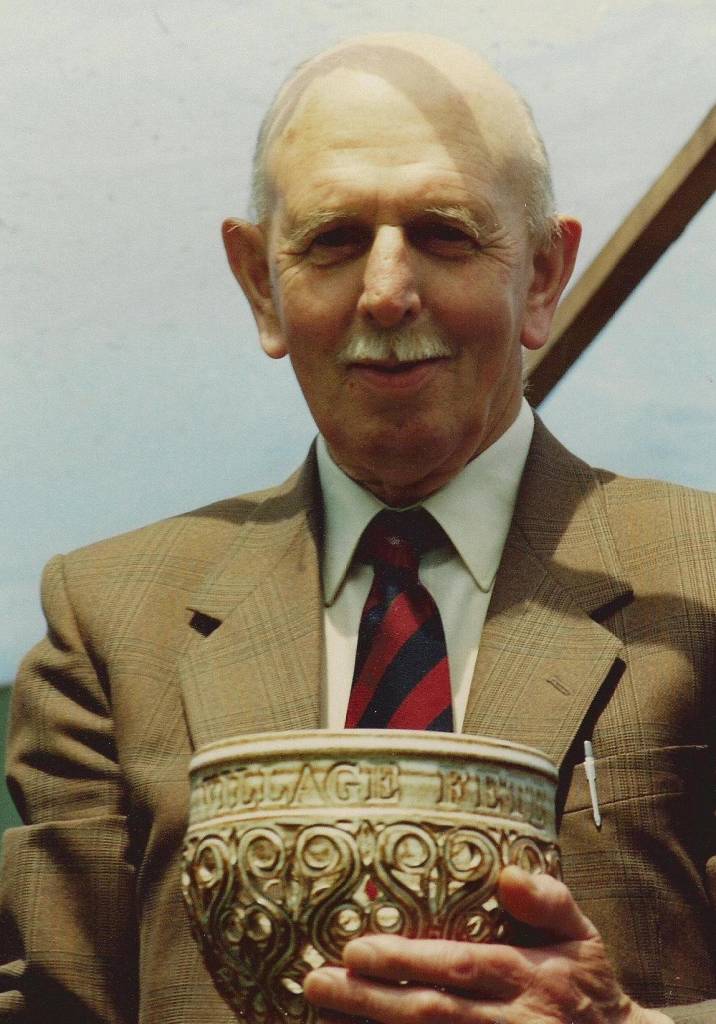  Cliff Boddy presenting the prizes at Christlton Fete 