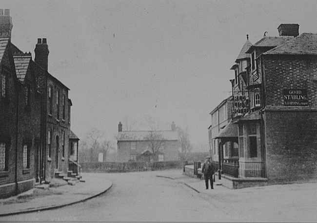 Village Road, Christleton