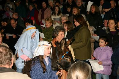  The Donkey arriveing at St. James', Christleton 